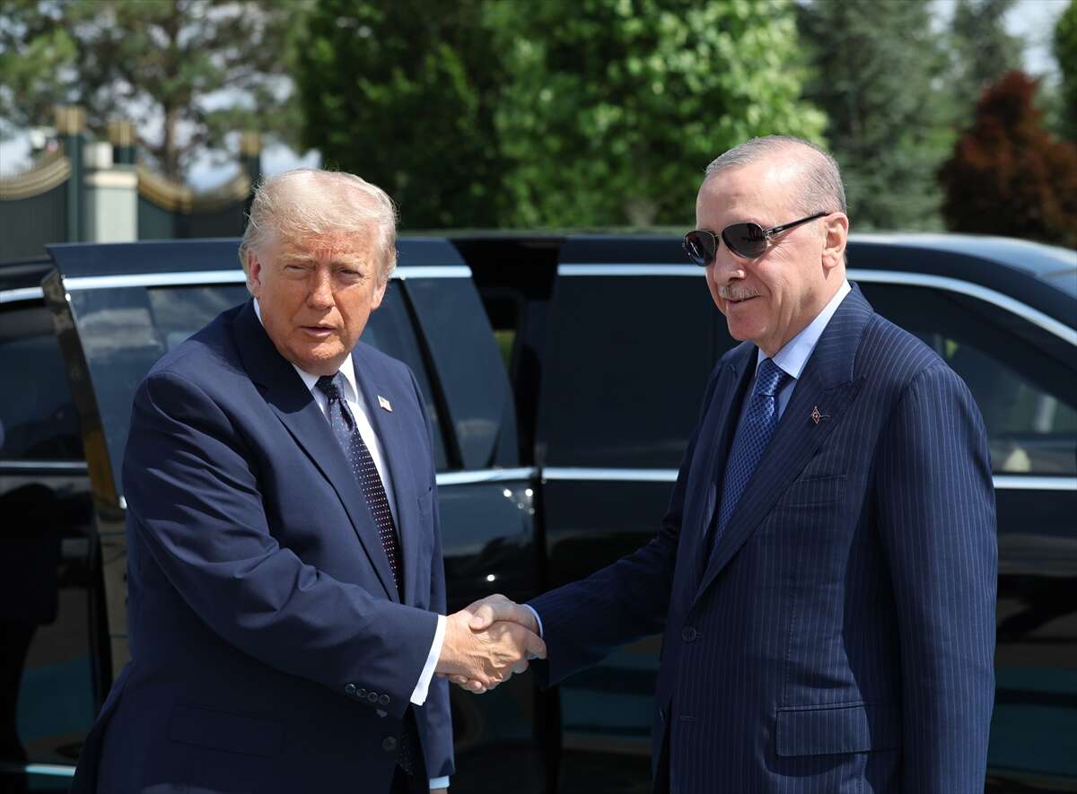 Erdoğan, Trump’ı Konya ekibi ile karşıladı! Bu kareler dünya gündeminde 8